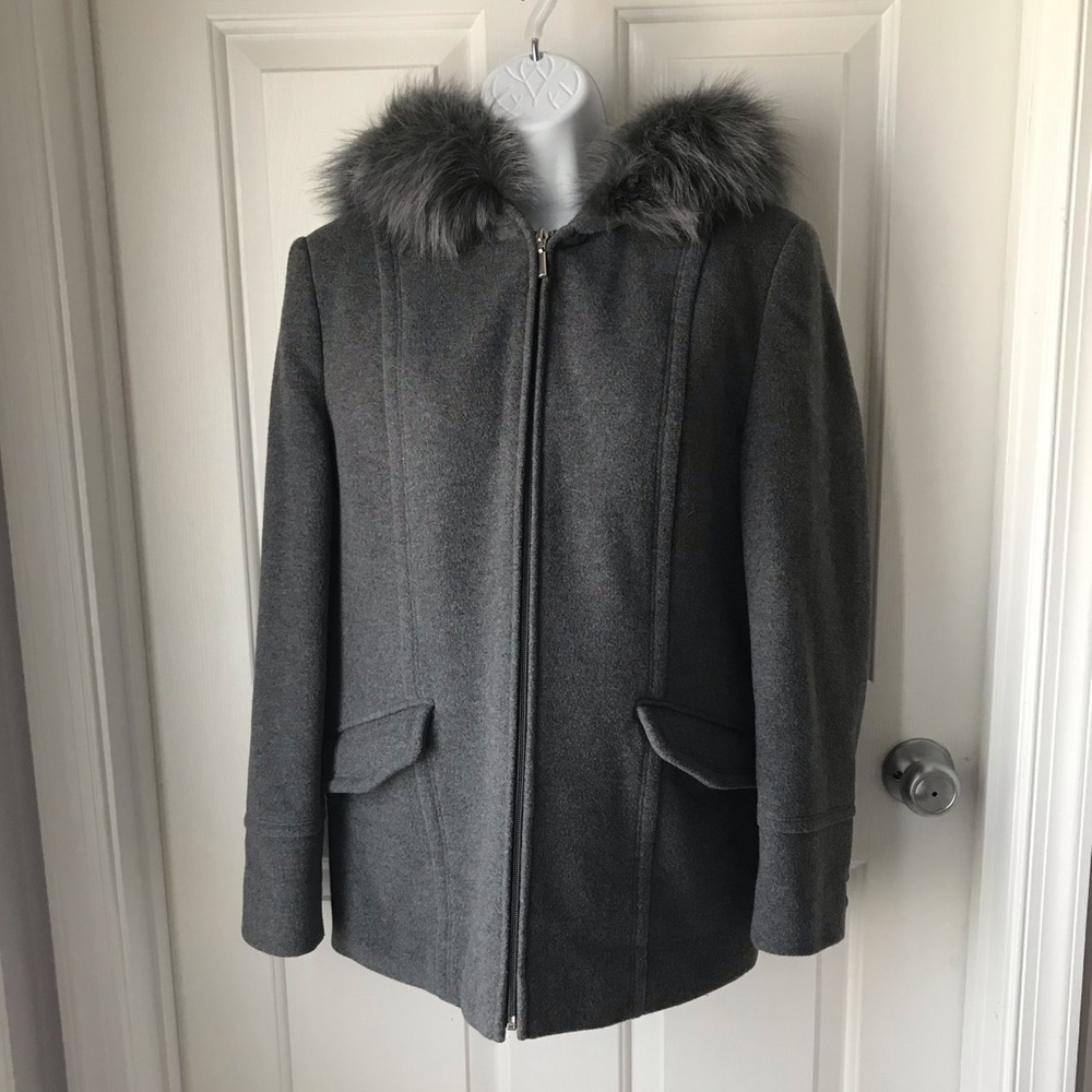 Mackintosh New England wool blend / fox fur trim